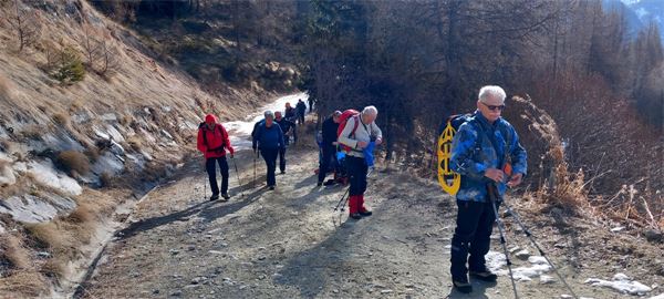 Rifugio Arp (AO) con Cai Cusano M.