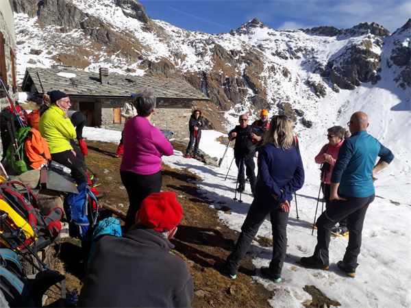Rifugio Arp (AO) con Cai Cusano M.