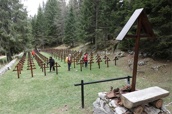 Tra i forti dell'Altipiano di Asiago (VI)