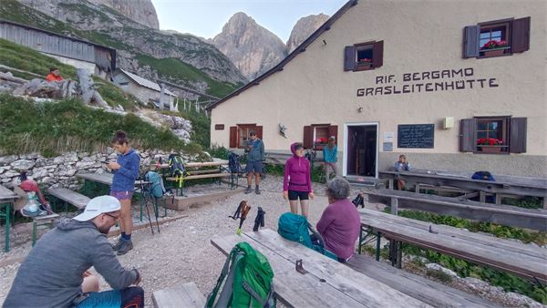 Trekking d’Agosto SENTIERO DOLORAMA++