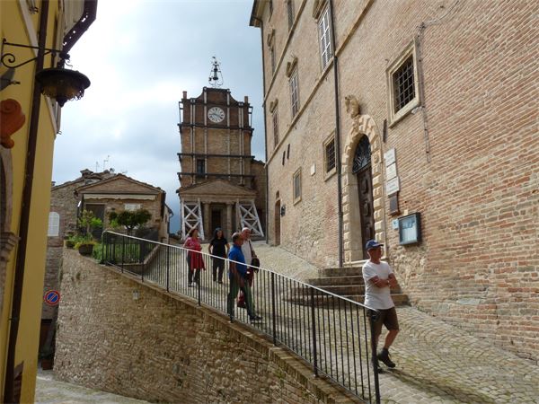 Sui monti dei paesi terremotati di Marche e Umbria