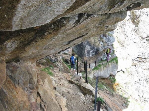Traversata Rif. Tonolini - Rif. Gnutti (BS)