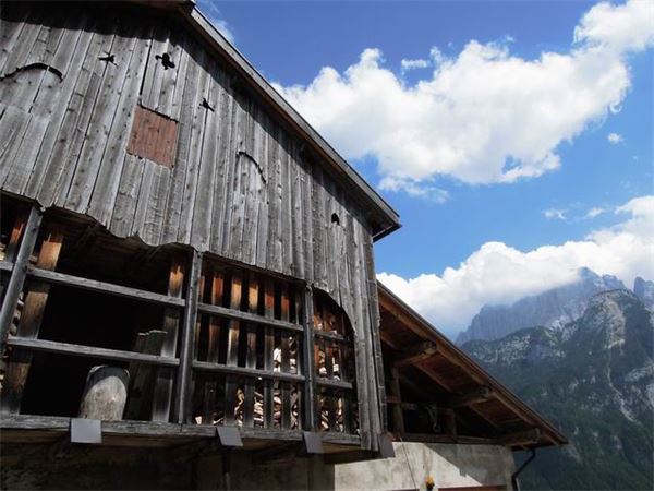 TREKKING ALTA VIA DEI PASTORI - DOLOMITI
