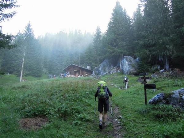 TREKKING ALTA VIA DEI PASTORI - DOLOMITI