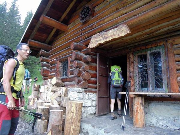 TREKKING ALTA VIA DEI PASTORI - DOLOMITI