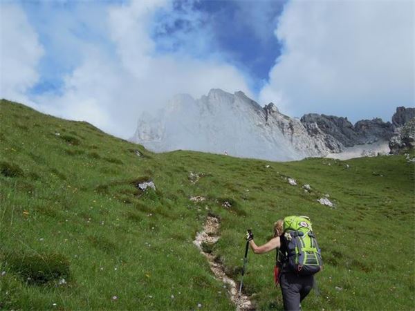 TREKKING ALTA VIA DEI PASTORI - DOLOMITI