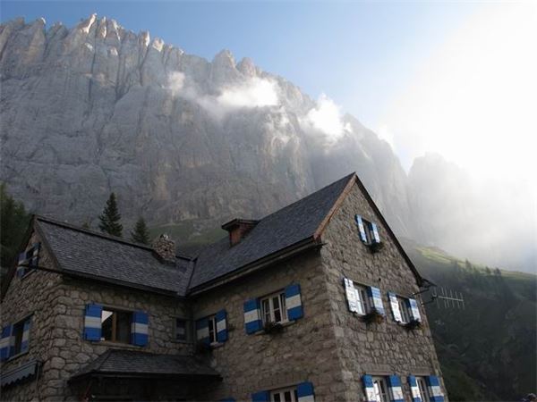 TREKKING ALTA VIA DEI PASTORI - DOLOMITI