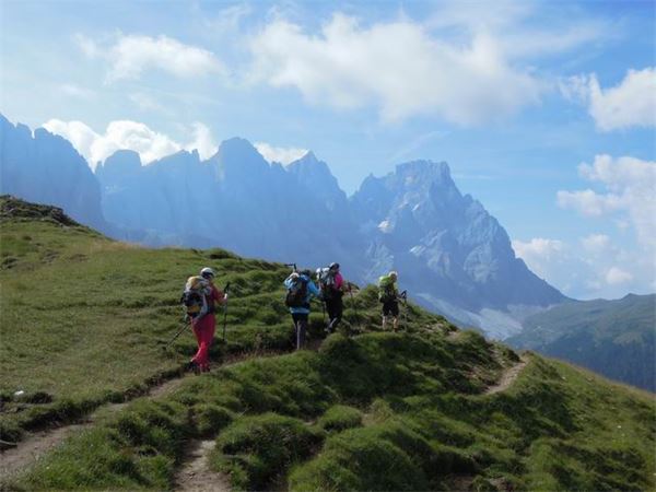 TREKKING ALTA VIA DEI PASTORI - DOLOMITI