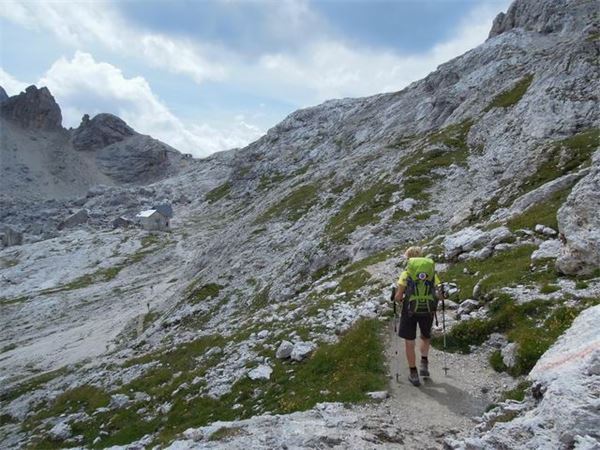 TREKKING ALTA VIA DEI PASTORI - DOLOMITI