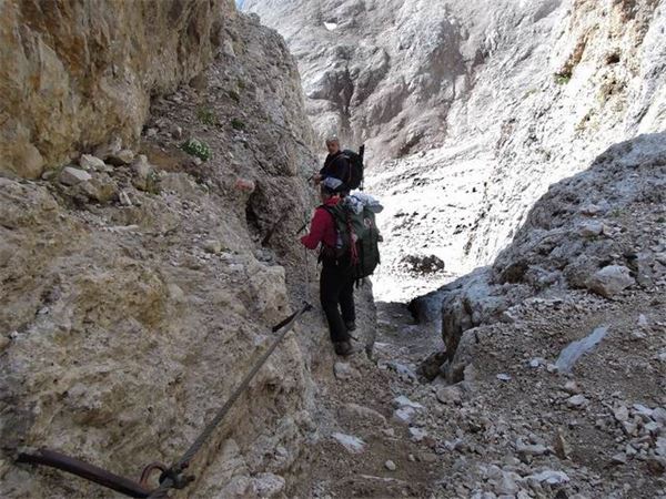 TREKKING ALTA VIA DEI PASTORI - DOLOMITI
