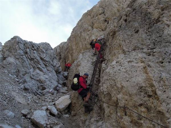 TREKKING ALTA VIA DEI PASTORI - DOLOMITI