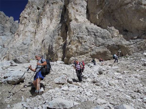 TREKKING ALTA VIA DEI PASTORI - DOLOMITI